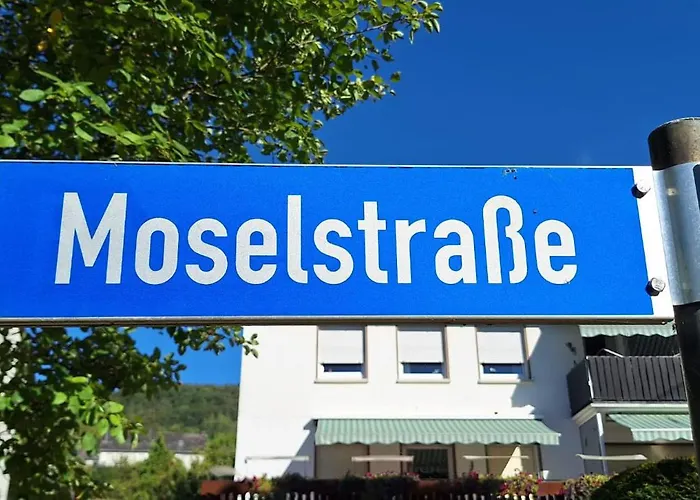 Moselhof Apartment